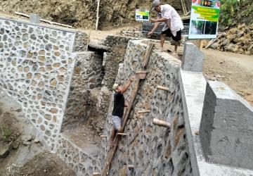 Suhardi Pantang Menyerah Talud TMMD Kini Capai 70 Persen