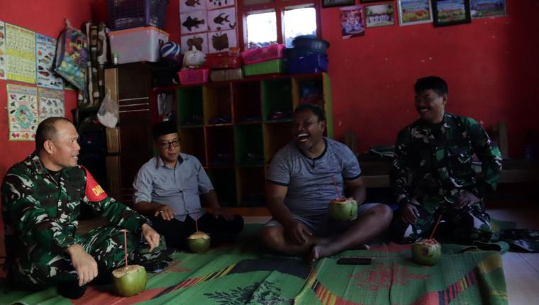 Dandim Banjarnegara Singgah di Rumah Warga