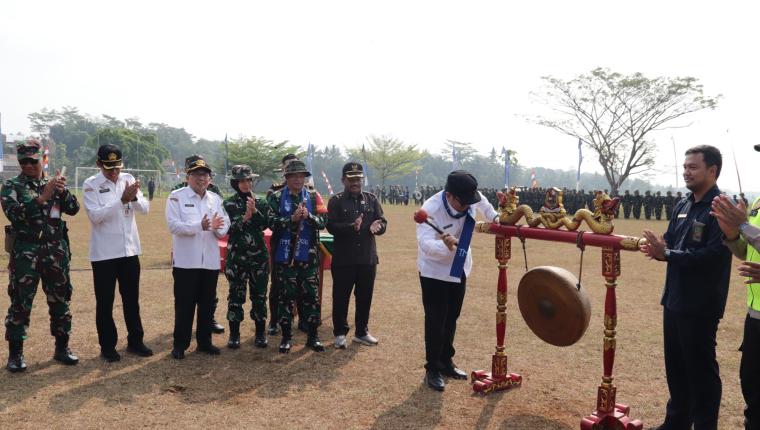 Dentang Gong Buka Harapan Baru TMMD Reguler ke-129 Resmi Dimulai di Gumelem Kulon