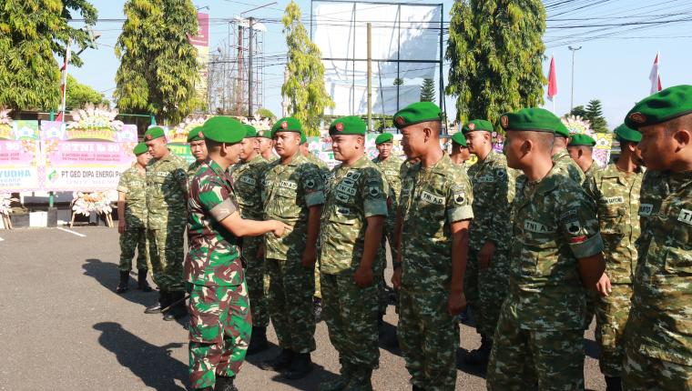 Dandim Banjarnegara Lepas Prajurit Jalani Cuti Ingatkan Jaga Nama Baik Satuan