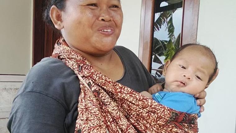 Matur Kesuwun Pak TNI Ucapan Haru Siti Fatimah Melihat Rumahnya Dibangun Melalui TMMD