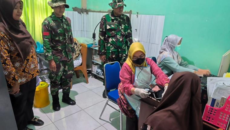 TMMD Peduli Kesehatan Warga Antusias Ikuti KB Implan