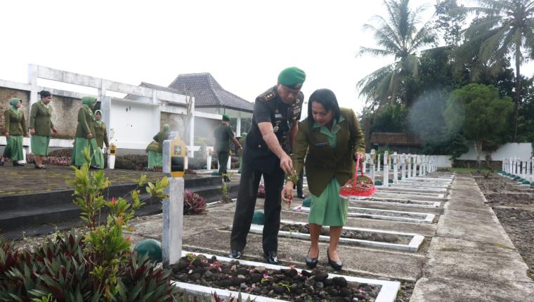 Dandim Banjarnegara Pimpin Ziarah Hari Juang TNI AD 2025