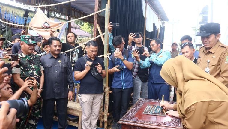 Dandim 0704 Banjarnegara Hadiri Pembukaan Pasar Rakyat 2025