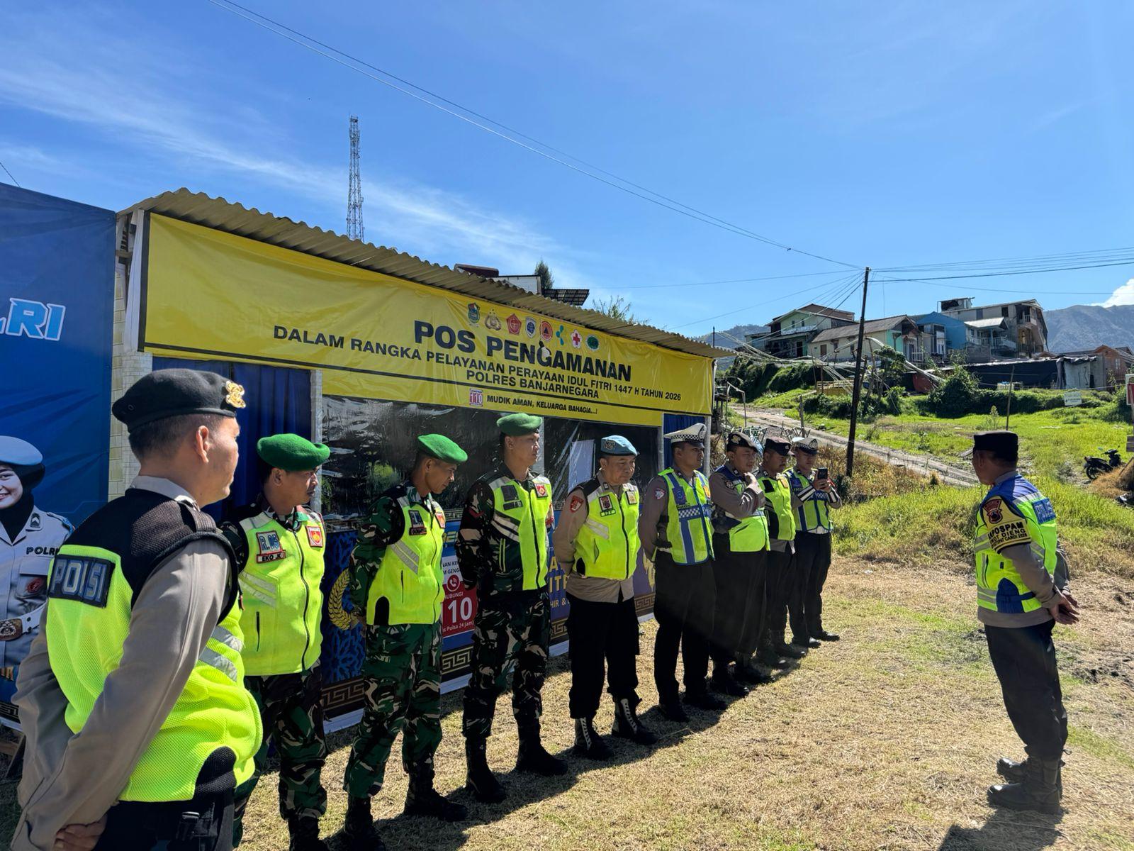 Koramil 05 Batur dan Polri Amankan Wisata Dieng
