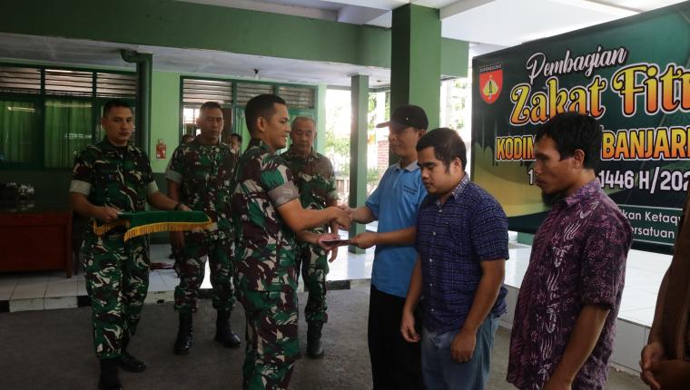 Berbagi Berkah Ramadan Dandim 0704 Banjarnegara Salurkan Zakat Fitrah