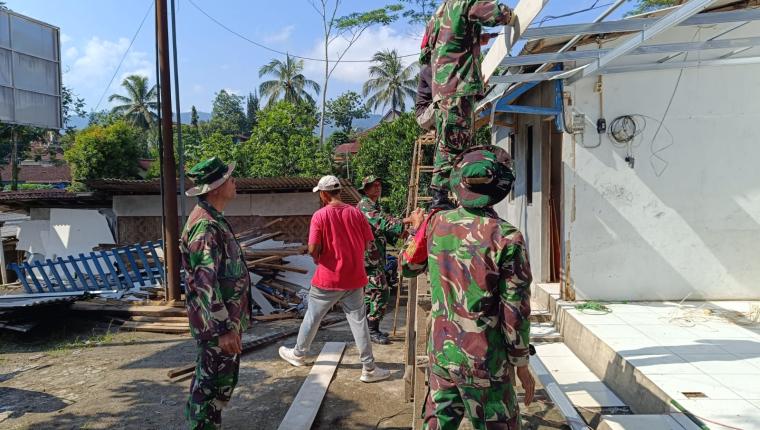 Sentuhan Kepedulian TNI Teras Harapan untuk Anak-Anak Panti