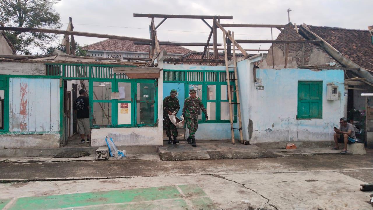 Sentuhan Kasih TNI Rehab Rumah Suratman Jadi Kado HUT ke-80