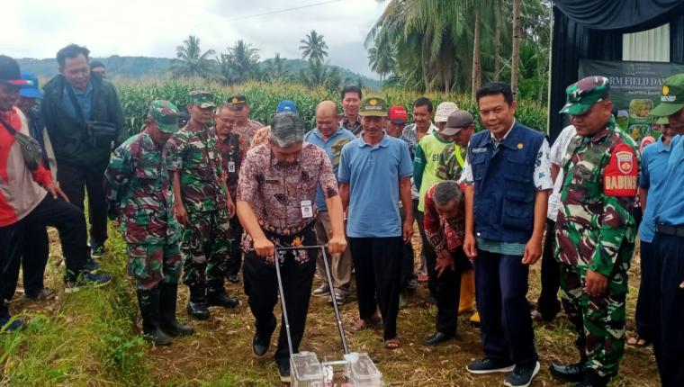 Danramil 10 Bawang Hadiri Farm Field Day dan Sekolah Lapang Tanam Terpadu 2025