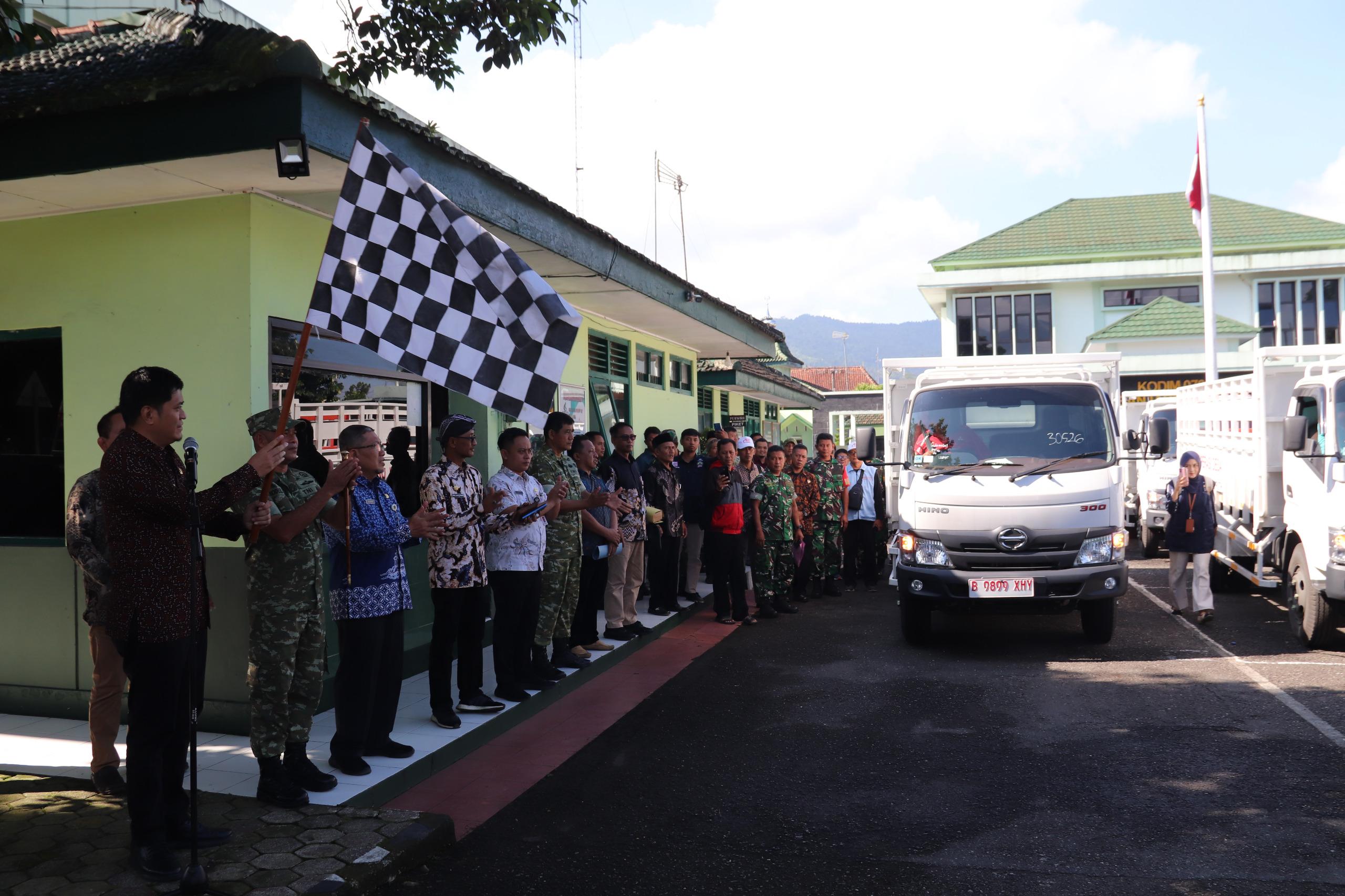 Kodim 0704 Banjarnegara Serahkan Kendaraan Operasional Truk untuk KDKMP